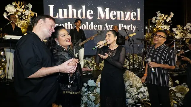 6 Potret Ultah ke-50 Ibunda Sarah Menzel di Bali, Dihadiri Ashanty dan Anang