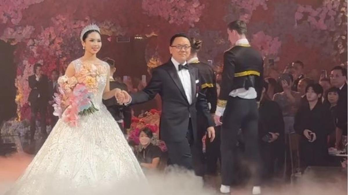 Viral Pernikahan Mewah Ryan Harris, Warganet: Crazy Rich Surabaya
