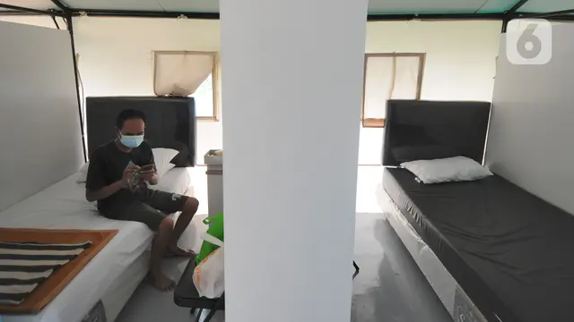 Keseharian Para Pasien Tenda Glamping Rumah Lawan Covid-19 di Tangsel