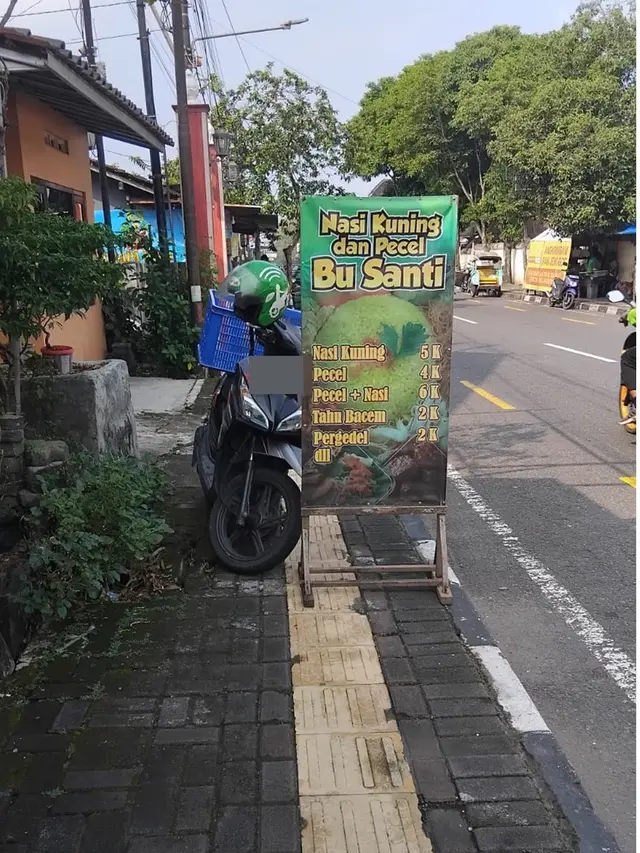 Strategi Penjual Nasi Kuning di Jogja Pertahankan Harga Rp5.000 di Tengah Bahan Pokok Naik