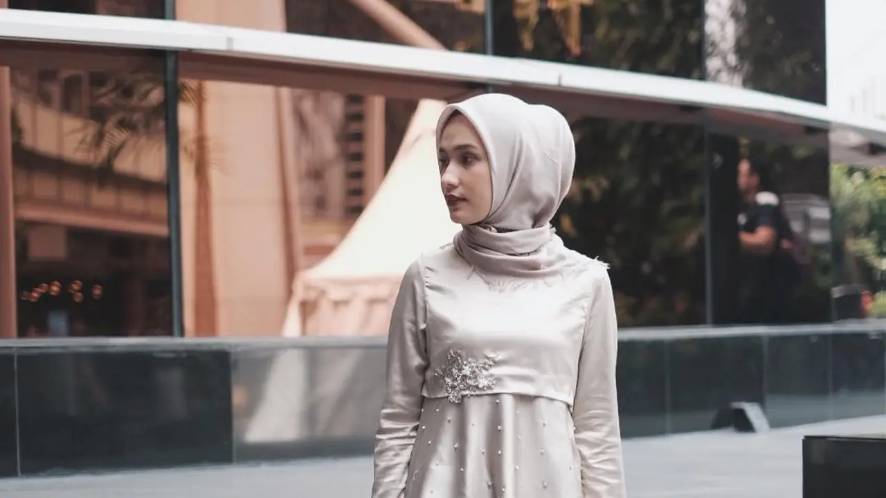 [Bintang] Baju Kondangan