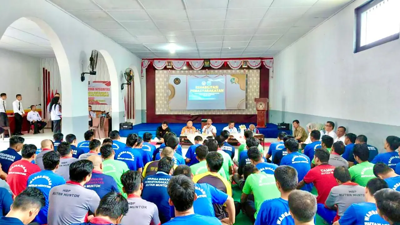 Warga Binaan Pemasyarakatan (WBP) dari Rutan Kelas IIB Muntok, Bangka Barat, Kepulauan Bangka Belitung (Babel) mengikuti program rehabilitasi narkotika.