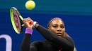 Petenis Amerika Serikat, Serena Williams melakukan servis ke arah petenis China, Wang Qiang pada perempat final AS Terbuka 2019 di USTA Billie Jean King National Tennis Center, Selasa (3/9/2019). Serena Williams melaju ke babak semi final setelah menang 6-1 dan 6-0. (DOMINICK REUTER / AFP)