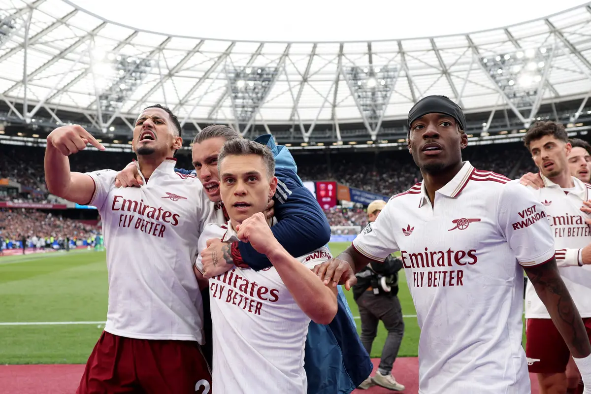 Foto: Drama VAR di Laga West Ham vs Arsenal, Leandro Trossard jadi Pahlawan Kemenangan