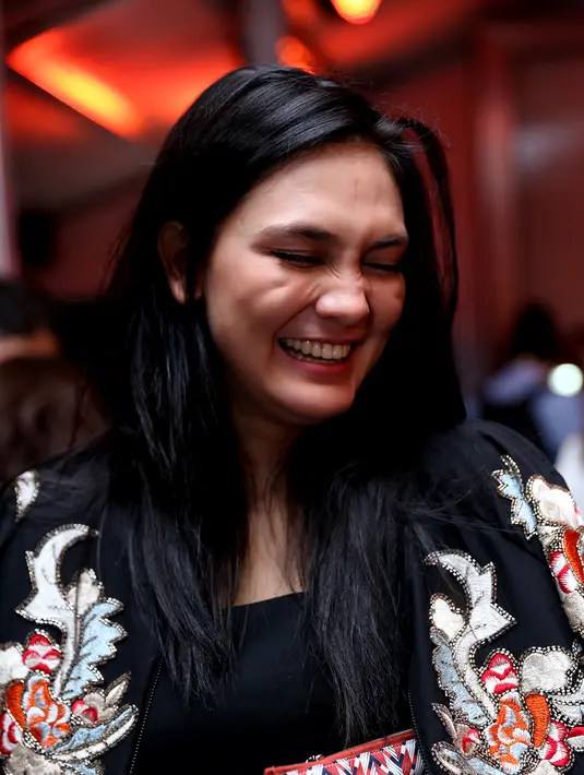 Tak dapat dipungkiri jika setiap orang memiliki kekurangan masing-masing. Artis cantik Luna Maya pun menyadari jika kekurangan yang dimiliki membuat dirinya kurang nyaman. (Andy Masela/Bintang.com)