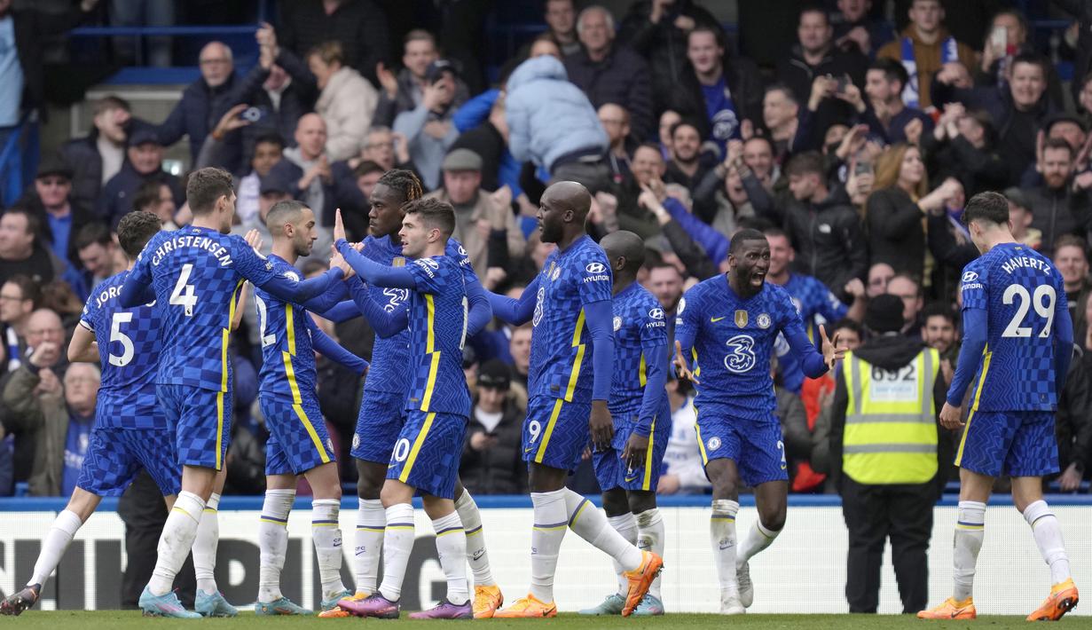 Mental sejumlah pemain kembali di uji setelah beberapa kasus menimpa klub belakangan ini. Sokongan dari loyalis membuat pemain Chelsea semakin kuat selama 90 menit. (AP Photo/Kirsty Wigglesworth)