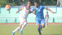 Duel PSCS Cilacap vs PSGC Ciamis, Sabtu (3/9/2016) di Stadion Wijayakusuma Cilacap berakhir 1-1. (Bola.com/Robby Firly)