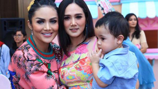 Gaya Maia Estianty-Mulan Jameela ke Pesta KD, Kece Mana ...