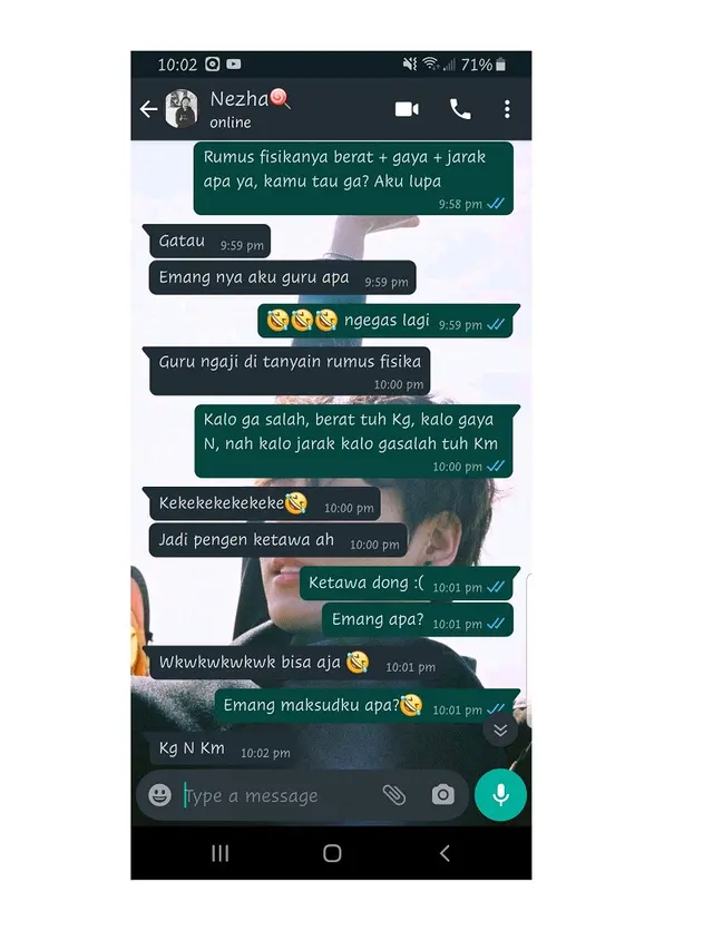 6 Chat Gombalan Anak Fisika ke Gebetan Pakai Rumus Ini Kocak