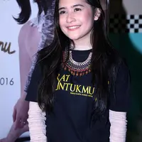 Pesinetron cantik Prilly Latuconsina tengah mempersiapkan dirinya untuk terjun ke dunia layar lebar. Film ‘Surat Untukmu’ menjadi debut Prilly Latuconsina membintangi film layar lebar. (Nurwahyunan/Bintang.com)