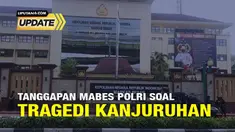 Aparat kepolisian angkat bicara terkait tragedi Kanjuruhan Malang, Jawa Timur pada Sabtu malam 1 Oktober 2022 usai laga pertandingan antara Arema FC melawan Persebaya Surabaya. Kapolda Jawa Timur Irjen Pol Nico Afinta menjelaskan,  34 orang dilaporka...