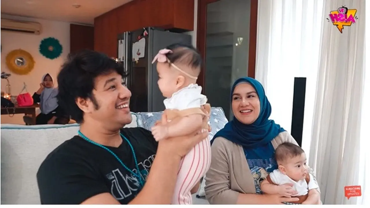 7 Momen Seru Irish Bella dan Ammar Zoni Saat Asuh Anak Kembar Syahnaz