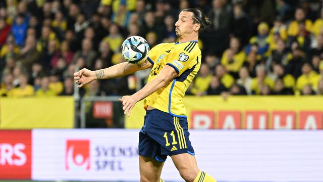 Foto: Ekspresi Ibrahimovic saat Lukaku Cetak Hattrick ke Gawang Swedia