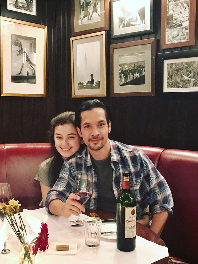 [Bintang] Bikin Iri, Ini 8 Foto Mesra Kimberly Ryder dan Sang Kekasih