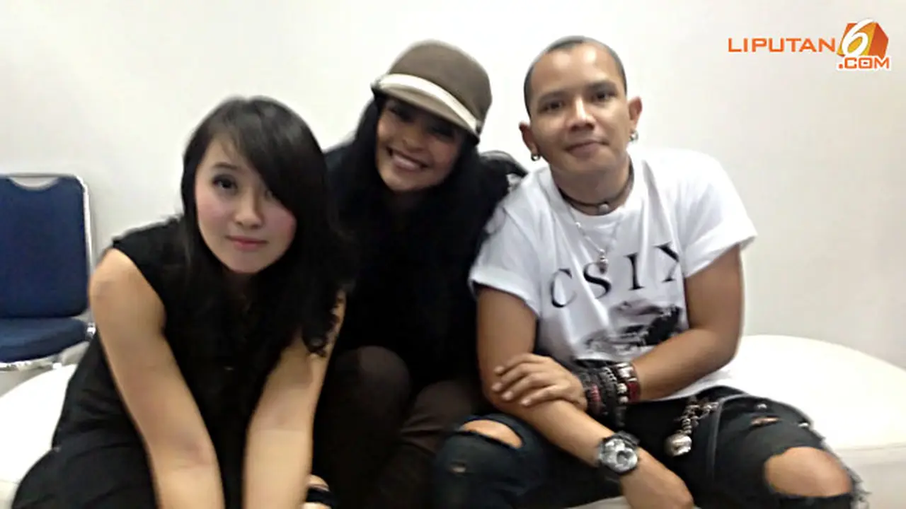 kotak-band-2-131024b.jpg