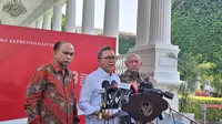 Menteri Perdagangan (Mendag) Zulkifli Hasan usai rapat bersama Presiden Joko Widodo atau Jokowi di Kompleks Istana Kepresidenan Jakarta, Senin (25/9/2023). (Liputan6.com/Lizsa Egeham)