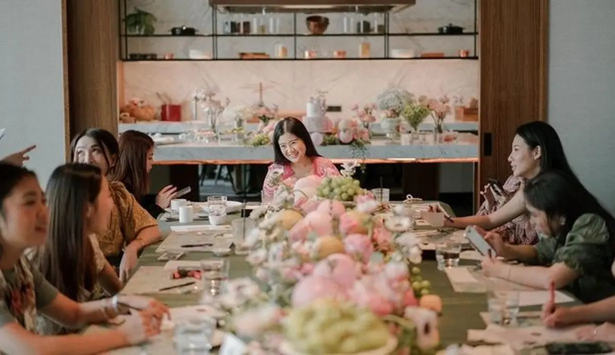 <p>Diketahui momen bahagia ini digelar di Park Hyatt Jakarta. Tempat ini merupakan hotel bintang 6 milik ayah Valencia, Hary Tanoe. [Foto: instagram.com/valenciatanoe]</p>