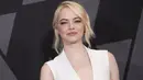 Kabar bahagia kembali datang dari sosok cantik Emma Stone. Setelah putus dengan Andrew Grafield dan dikabarkan balikan, ternyata Emma memiliki seorang kekasih baru yang berprofesi sebagai sutradara. (AFP/Valerie Macon)