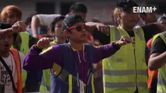 Senam dilakukan setiap hari Jumat guna menjaga kebugaran para pekerjanya.