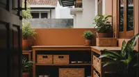 7 Desain Teras Rumah Kecil Sederhana Rapi Tanpa Sandal Berserakan, Sederhana Tapi Fungsional