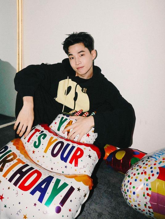 Ini adalah foto terbaru Henry Lau di hari ulang tahunnya. (Foto: Instagram/ henryl89)