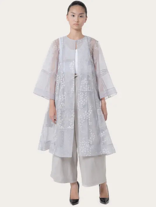 Untuk merilis koleksi ini, Sapto Djojokartiko secara eksklusif berkolaborasi dengan PT. LG Electronics Indonesia, yang juga memperkenalkan LG Styler, perawatan pakaian dengan teknologi Steam Clothing Care. Foto: Document/Sapto Djojokartiko.