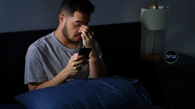 Badan Sudah Capek tapi Malah Susah Tidur? Ternyata Ini yang Bisa Jadi Penyebabnya