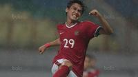 Pemain Timnas Indonesia U-23, Septian David Maulana merayakan gol ke gawang  Suriah U-23 pada laga persahabatan di Stadion Wibawa Mukti, Bekasi, Rabu (16/11/2017). Indonesia kalah 2-3. (Bola.com/NIcklas Hanoatubun)