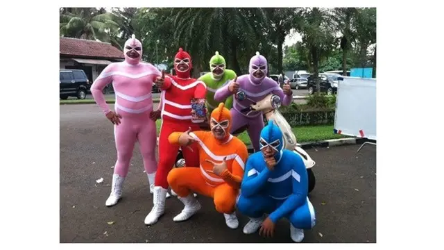 Potret Kocak Saat Cosplay Power Ranger ini Bikin Tepuk Jidat
