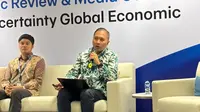 Chief Economist Permata Bank, Josua Pardede, mengatakan kondisi ini menempatkan rupiah sebagai salah satu mata uang di Asia yang menunjukkan kinerja kurang stabil terhadap dolar AS.
