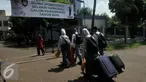 Siswa calon anggota Paskibraka tingkat nasional 2016 mulai datang untuk jalani seleksi di Wisma-C PP-PON Menpora Cibubur, Jakarta, (21/7). Calon Paskibraka ini di wakili masing-masing 4 siswa dari 34 Provinsi di Indonesia. (Liputan6.com/Johan Tallo)