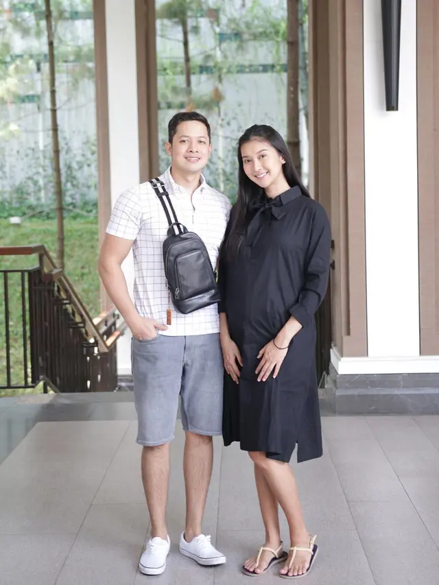 7 Potret Kevin Liliana Pamer Baby Bump, Tetap Tampil Menawan