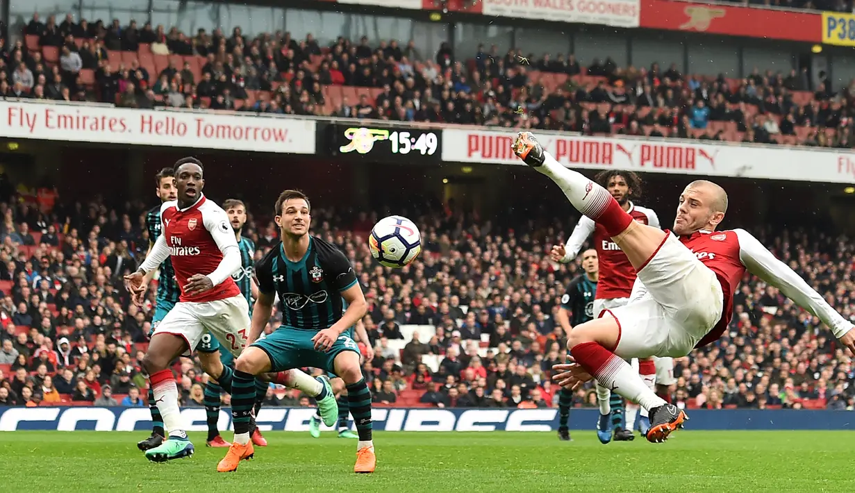 Gelandang Inggris Arsenal Jack Wilshere gagal mencetak gol ke gawang Southampton dalam lanjutan Premier League 2017/2018 di Stadion Emirates, Minggu (8/4). Arsenal berhasil mengamankan laga kandang usai mengalahkan Southampton 3-2. (Glyn KIRK / AFP)