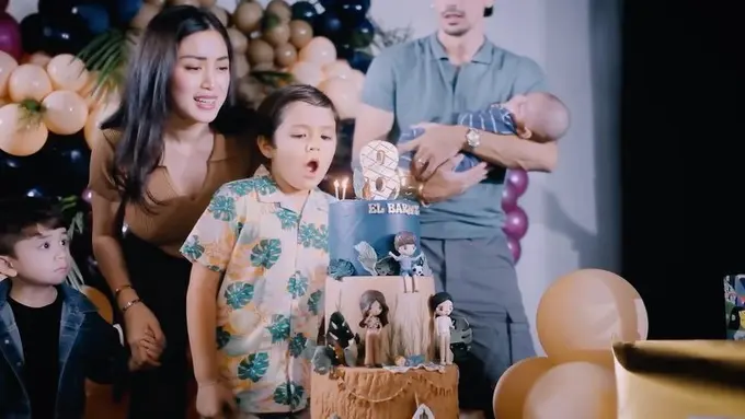 [Fimela] Ultah El Barack