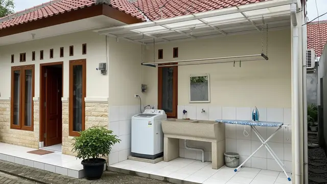 Contoh Rumah Sederhana 1 Lantai dengan Laundry Room Terbuka