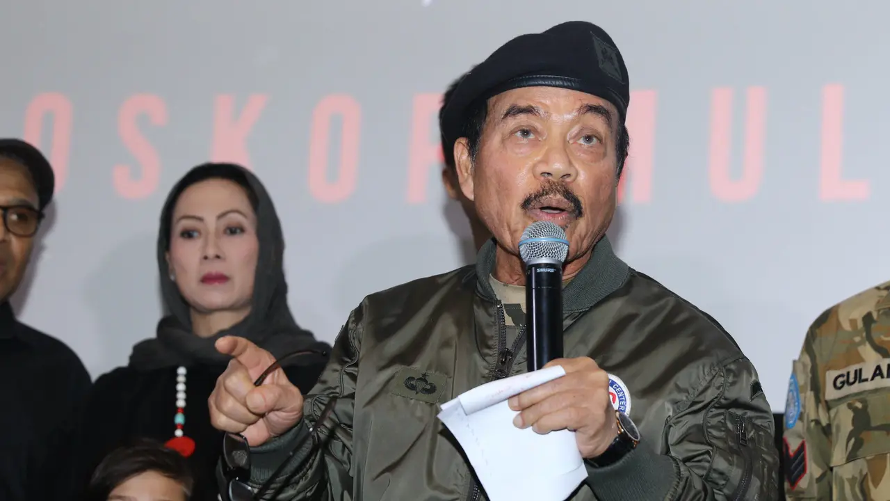 Letnan Jenderal TNI Dr. Tiopan Bernhard Silalahi atau TB Silalahi meninggal dunia di usia 85 tahun.