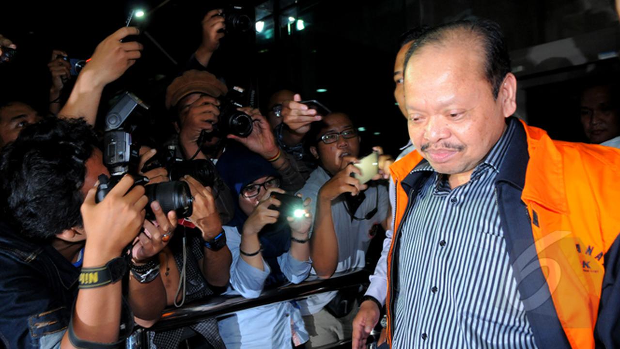 Tampang Sutan Bhatoegana Saat Ditahan KPK