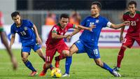 Gelandang Timnas Indonesia, Dedi Kusnandar, saat tampil melawan Thailand pada final Piala AFF di Stadion Rajamangala, Bangkok, Sabtu (17/12/2016). (Bola.com/Vitalis Yogi Trisna)
