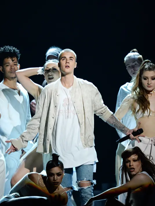 Video dan patung Justin Bieber di Madame Tussauds hadir sebagai bentuk promosi konser “Purpose World Tour” nya yang akan diselenggarakan pada Kamis (11/10) mendatang di The O2 Arena, London. (AFP/Bintang.com)