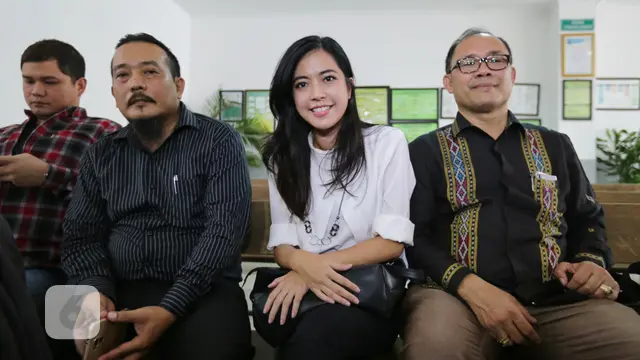 [Bintang] Yeslin Wang istri Delon