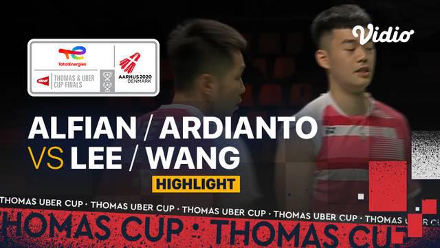 Berita video highlights pertandingan kedua Indonesia vs Chinese Taipei di Grup A Piala Thomas 2020, di mana ganda putra Fajar Alfian / Muhammad Rian Ardianto menelan kekalahan, Rabu (13/10/2021) siang hari WIB.