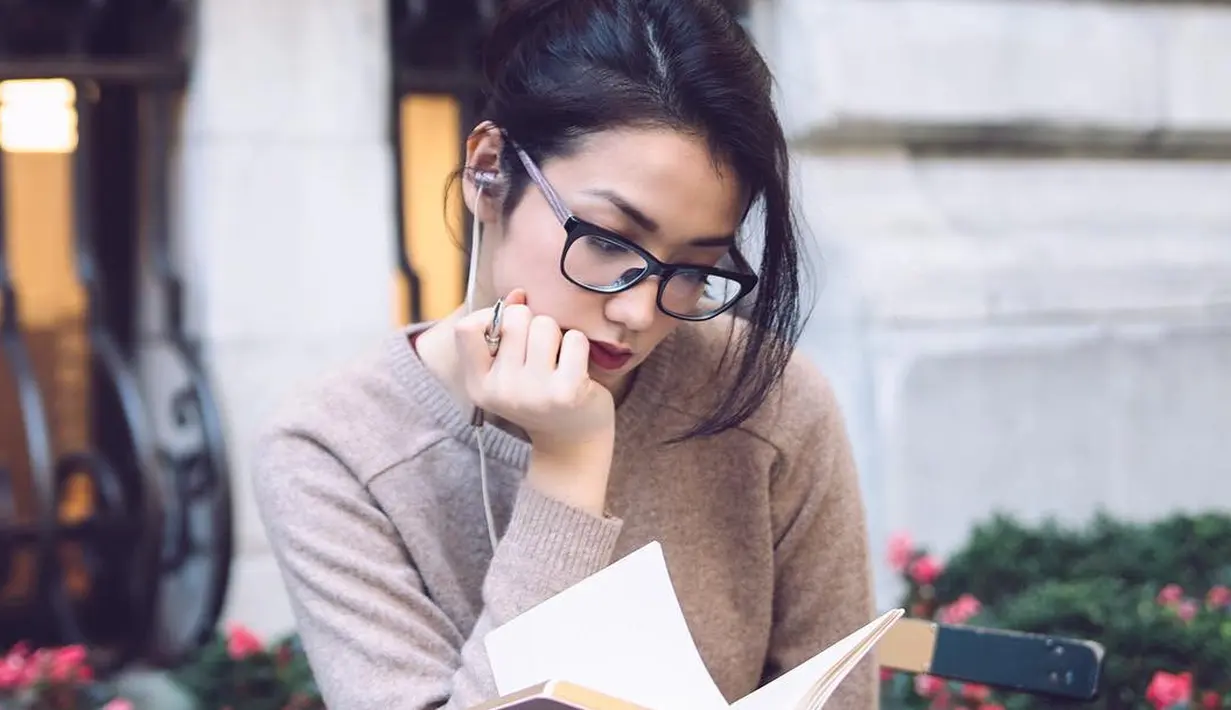 (Instagram/vaelovexia)