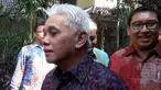 Ketua umum Parta Amanat Nasional (PAN) yang menjadi calon wakil Presiden berpasangan dengan Prabowo Subianto menyebut pertemuanya dengan Jokowi hanya untuk memberi ucapan selamat.