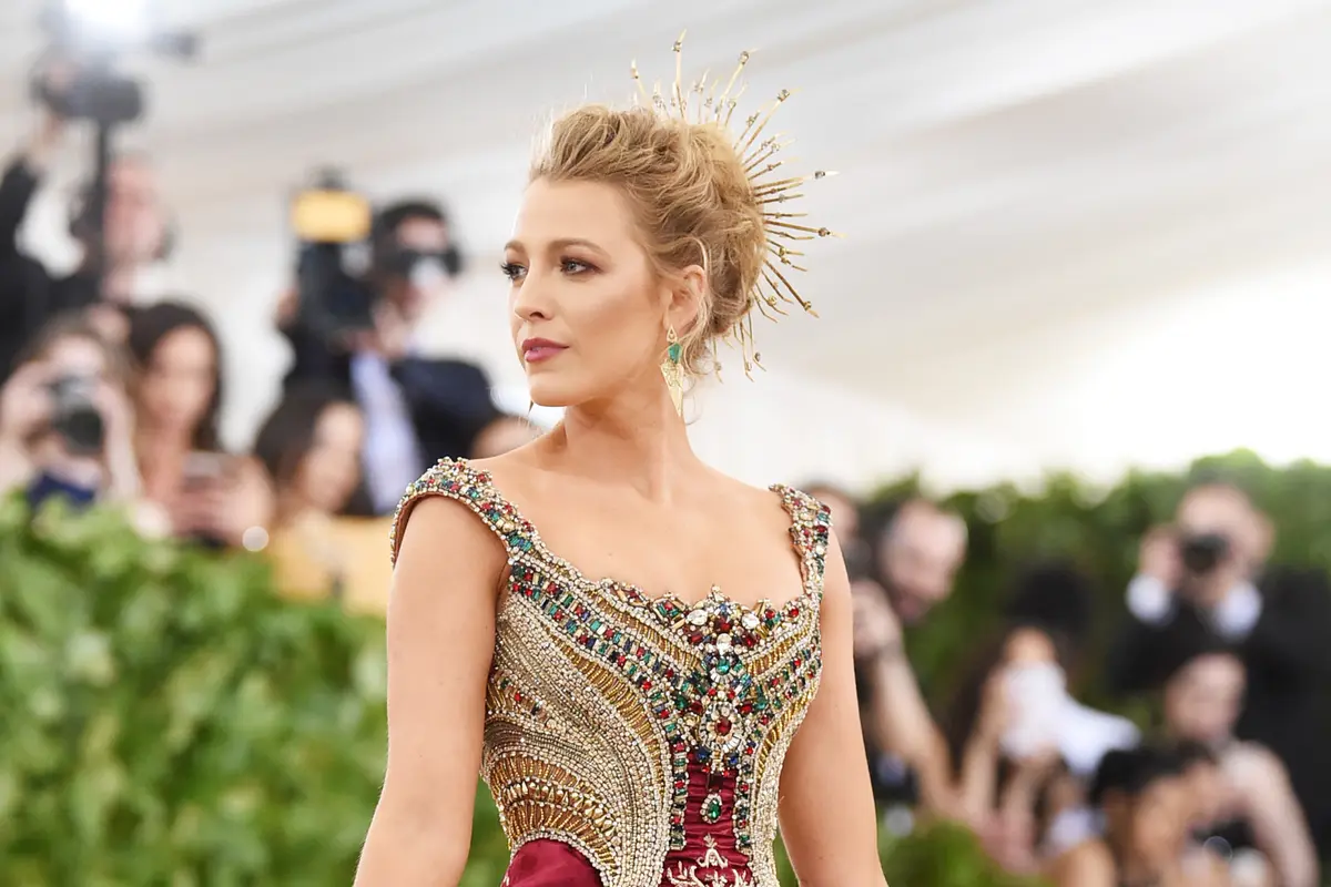 [Bintang] Blake Lively
