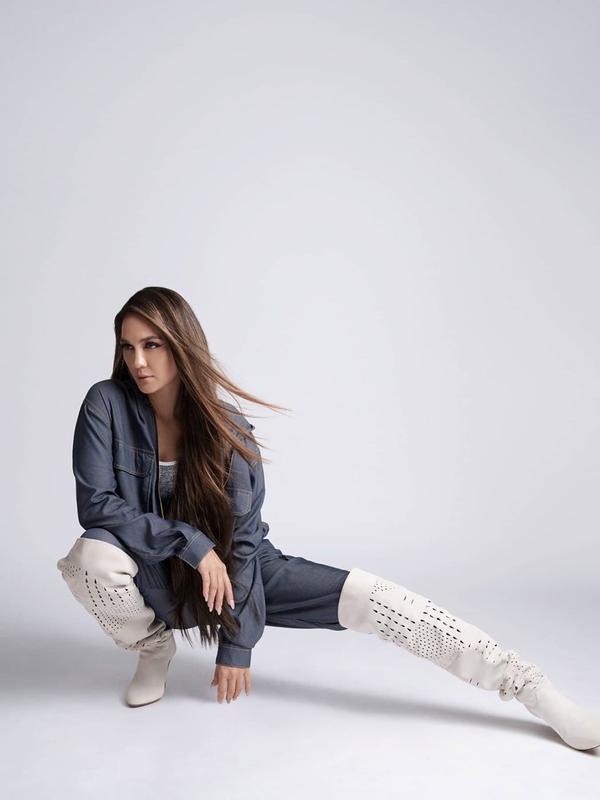 Luna Maya (Sumber: Instagram/lunamaya)