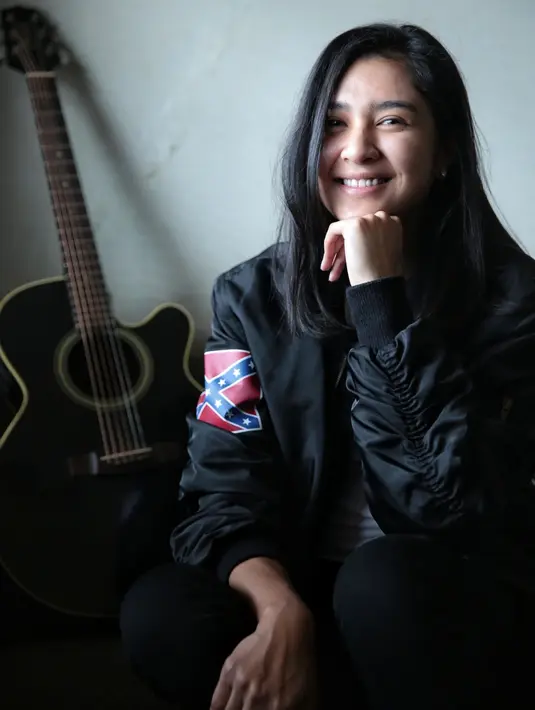 Pemilik album Bekas Pacar (2010) itu mengaku sejak kecil suka dengan grup Kahitna. Bahkan, ia mengaku lagu-lagu karya grup yang dimotori Yovie itu didengar. (Adrian Putra/Bintang.com)