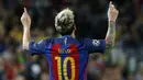 Lionel Messi memimpin klasemen sementara pencetak gol terbanyak Liga Champions 2017-2017 dengan enam gol. (AFP/Pau Barrena)