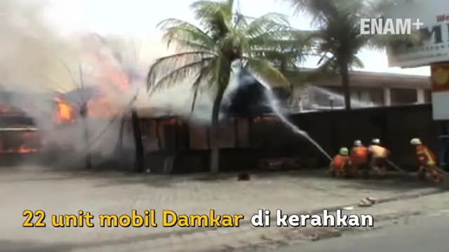 ENAM PLUS:  Puluhan Kios Rotan di Bandung Terbakar