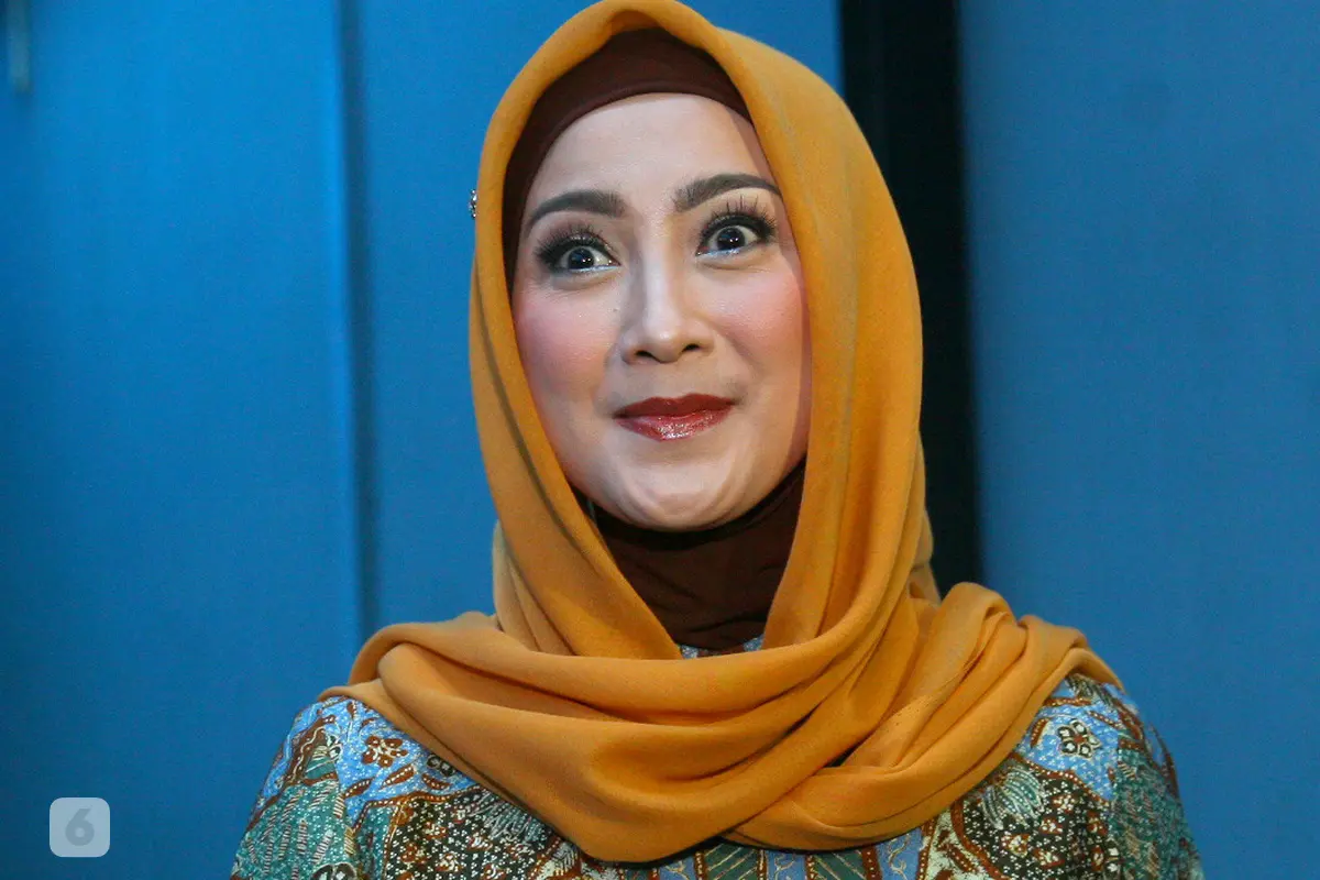 [Bintang] Desy Ratnasari
