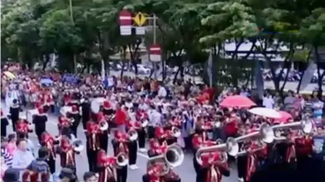 Perayaan Cap Go Meh di Glodok dimeriahkan dengan arakan yoli-yoli, hingga ondel-ondel asal Taiwan hibur pengunjung mal di Jakarta Barat.